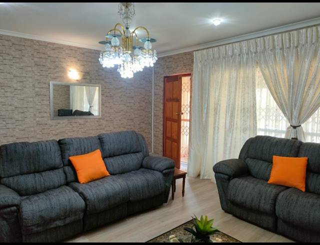 4 BEDROOM HOUSE FOR SALE IN ESCOMBE